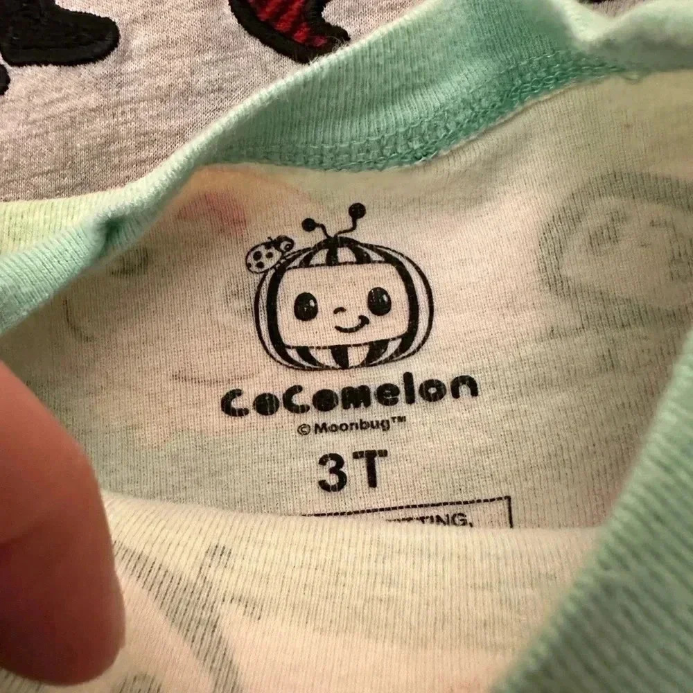 3 pajama tops 2-3t - Picture 5 of 6